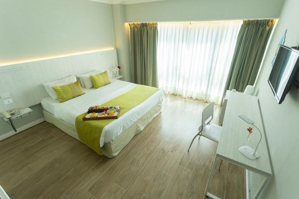 Hotel Pestana Buenos Aires
